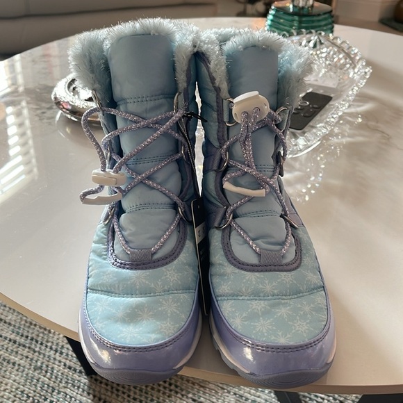 Sorel Frozen 2 Disney waterproof US size 5 snow boots NWT - Picture 11 of 11